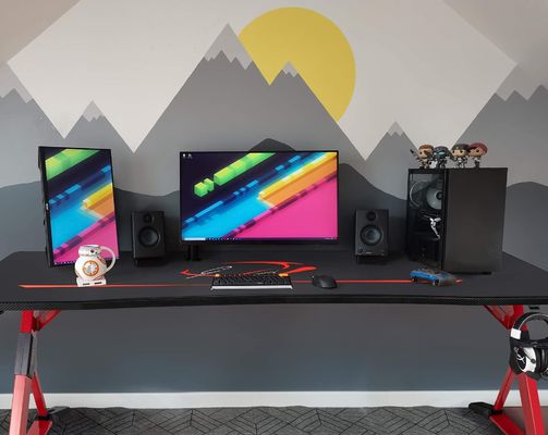 Mesa de jogos em forma de Z de superfície de plástico com suporte de taça e gancho para fones de ouvido