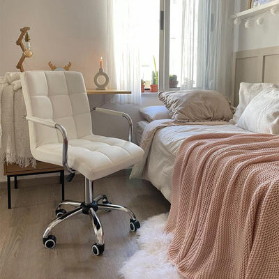 Cadeira de escritório de couro ajustável perfeita para ambientes de trabalho modernos e elegantes