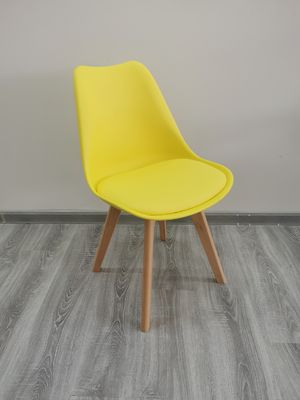 40'HQ Cadeiras de sala de estar com almofada de PU 1488pcs Preços Cadeira de jantar de tulipa de madeira nórdica
