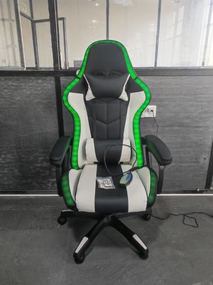 Cadeira de massagem de jogo de couro sintético com luzes e alto-falantes RGB