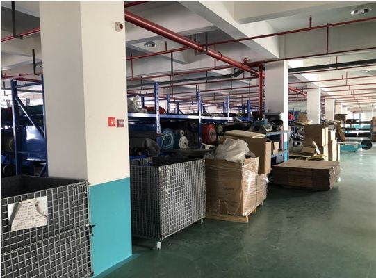 Chave de escritório giratória executiva de malha ergonômica com suporte lombar